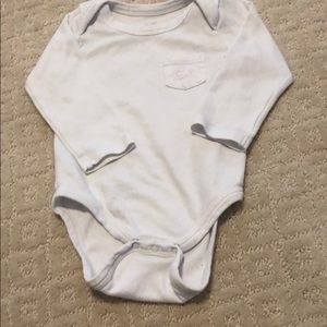Long sleeve vineyard vines onesie